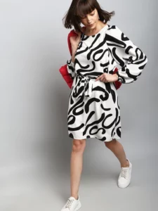 WHITE DOODLE PRINT SHIFT DRESS